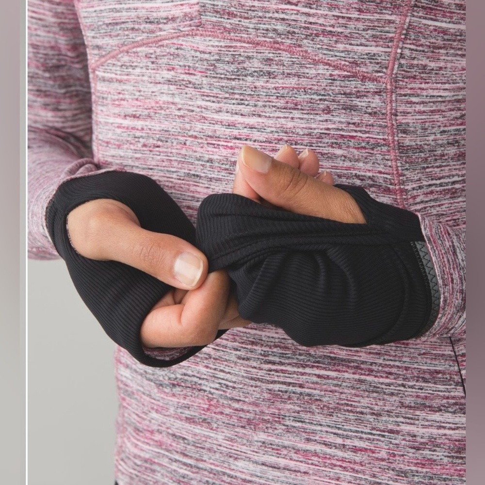 LULULEMON Runderful 1/2 Zip - Space
Dye Camo Berry Rumble Multi / Black Trim - Picture 4 of 11